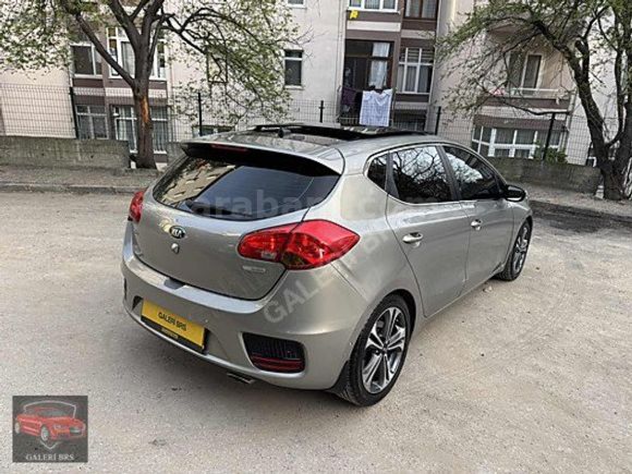 KİA CEED 1.6 CRDİ PREMİUM -CAM TAVAN-ISITMA-OTOMATİK PARK-