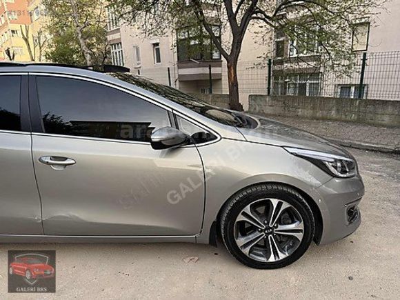 KİA CEED 1.6 CRDİ PREMİUM -CAM TAVAN-ISITMA-OTOMATİK PARK-
