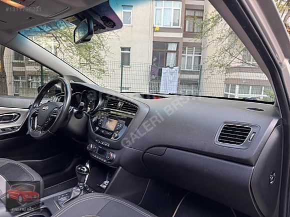 KİA CEED 1.6 CRDİ PREMİUM -CAM TAVAN-ISITMA-OTOMATİK PARK-