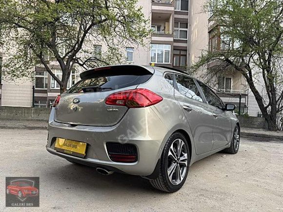 KİA CEED 1.6 CRDİ PREMİUM -CAM TAVAN-ISITMA-OTOMATİK PARK-
