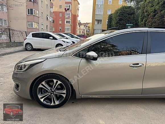KİA CEED 1.6 CRDİ PREMİUM -CAM TAVAN-ISITMA-OTOMATİK PARK-