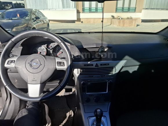 DEĞİŞENSİZ Opel Astra 1.6 Essentia Konfor 2011 Model