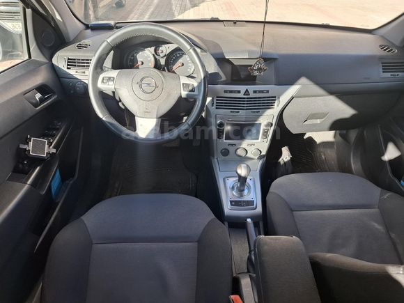 DEĞİŞENSİZ Opel Astra 1.6 Essentia Konfor 2011 Model
