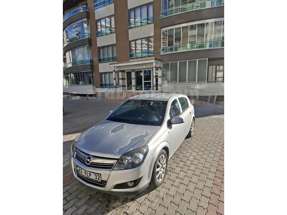 DEĞİŞENSİZ Opel Astra 1.6 Essentia Konfor 2011 Model