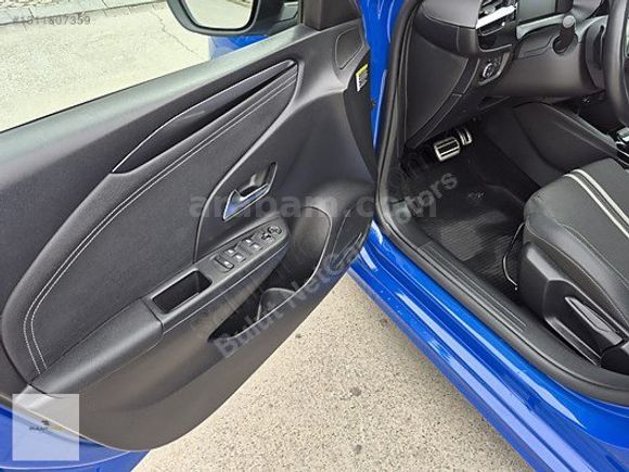 BULUT NETCAR'DAN 2023 MODEL OPEL CORSA 1.2 T GS CAM TAVAN HATASZ