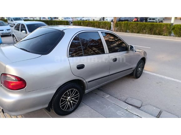 Galeriden Hyundai Accent 1.3 LX 1999 Model Niğde