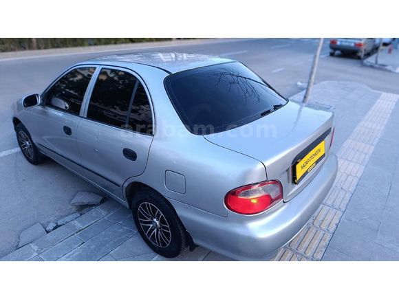 Galeriden Hyundai Accent 1.3 LX 1999 Model Niğde