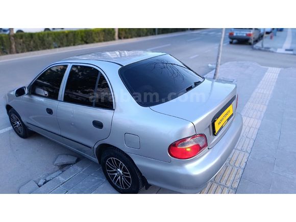 Galeriden Hyundai Accent 1.3 LX 1999 Model Niğde