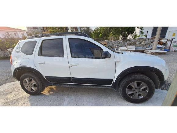 İlk Sahibinden Dacia Duster 1.5 dCi Laureate 2014 Model