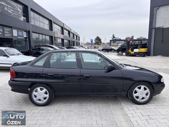 AUTO ÖZEN'DEN TERTEMİZ KLİMALI ASTRA 1.6 GLS SEDAN