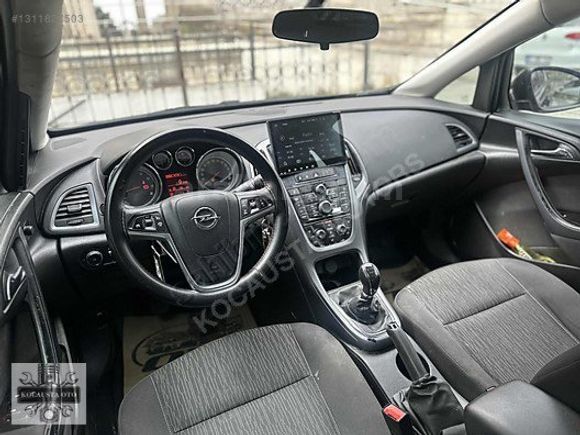 KOCAUSTA'DAN TEMİZ DÜŞÜK KM'Lİ 2015 OPEL ASTRA J