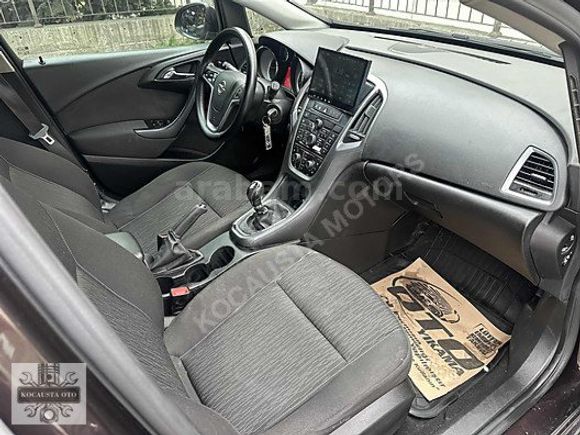 KOCAUSTA'DAN TEMİZ DÜŞÜK KM'Lİ 2015 OPEL ASTRA J