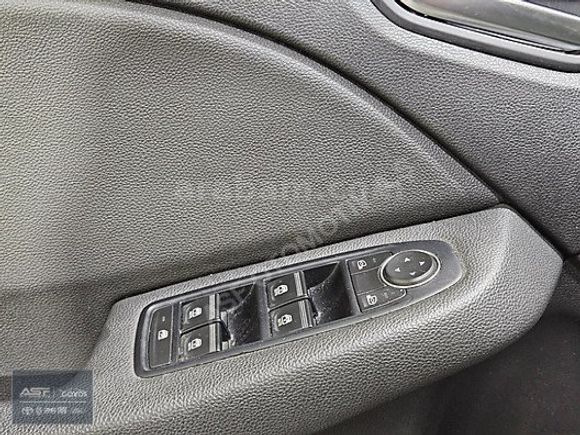 ASF Renault'tan 2023 Clio Otomatik Icon %20 Kdv