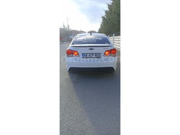 Sahibinden Chevrolet Cruze 1.6 Sport Plus 2013 Model  226.000 km Beyaz