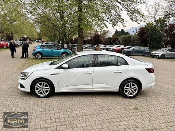 2019 MODEL - BAKIMLARI YENİ - HATASIZ - BOYASIZ MEGANE 4
