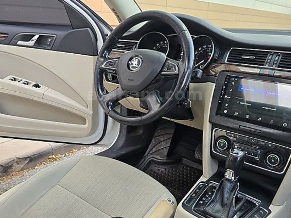 2013 SUPERB 1.6 TDI ELEGANCE+PRESTİGE SUNROOF 4 KOLTK ISITMA