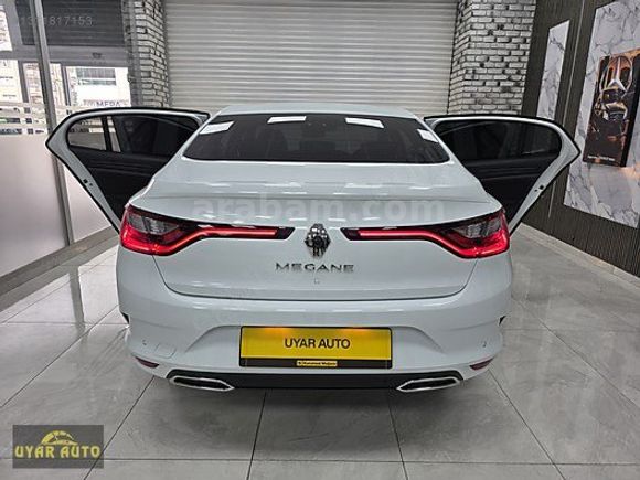 2025 MEGANE TOUCH/HATASIZ/12 BİN/GSR2/Ş.TKP/G.GRŞ/CAR PLAY/NAVİG