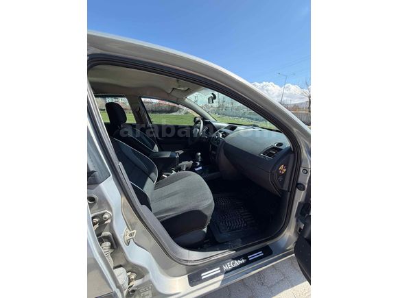 Sahibinden EMSALSİZ TEMİZLİKTE MEGANE 1.4 