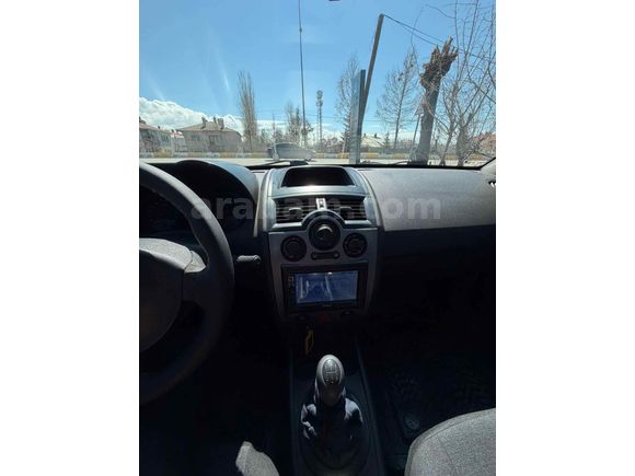 Sahibinden EMSALSİZ TEMİZLİKTE MEGANE 1.4 