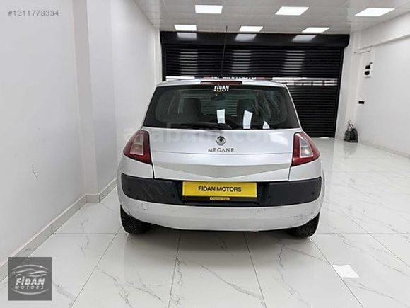 169 BİNDE 1 PARÇA BOYALI 1.4 BENZİN LPG MEGANE
