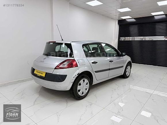 169 BİNDE 1 PARÇA BOYALI 1.4 BENZİN LPG MEGANE