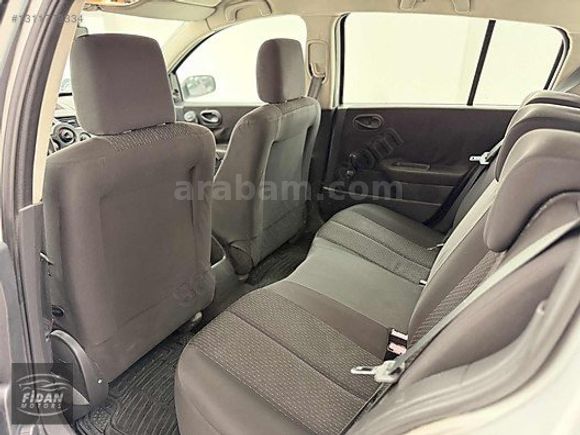 169 BİNDE 1 PARÇA BOYALI 1.4 BENZİN LPG MEGANE