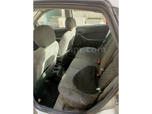 Sahibinden Ford Focus 1.6 Ghia 2001 Model