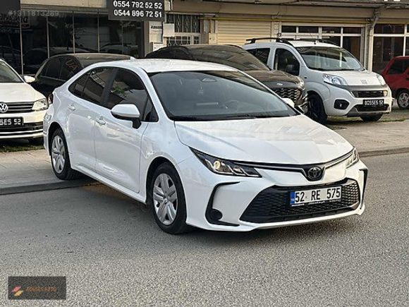 BOSSES DEN HATASIZ BOYASIZ 2024 COROLLA 1.5 VİSİON /68 BİN KM/
