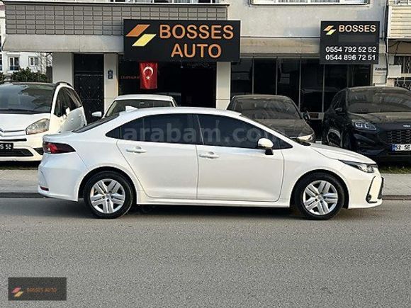 BOSSES DEN HATASIZ BOYASIZ 2024 COROLLA 1.5 VİSİON /68 BİN KM/