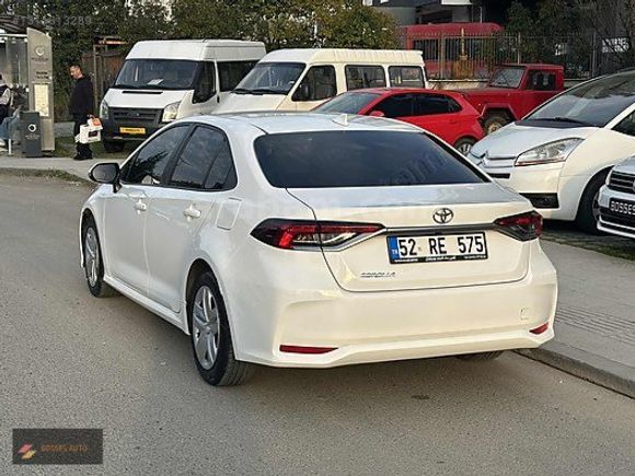 BOSSES DEN HATASIZ BOYASIZ 2024 COROLLA 1.5 VİSİON /68 BİN KM/
