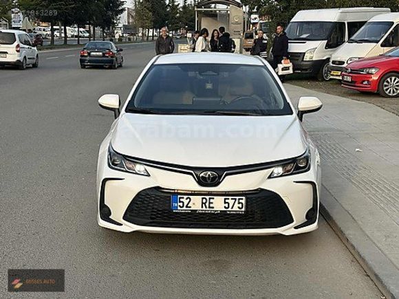 BOSSES DEN HATASIZ BOYASIZ 2024 COROLLA 1.5 VİSİON /68 BİN KM/