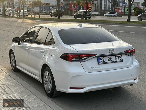 BOSSES DEN HATASIZ BOYASIZ 2024 COROLLA 1.5 VİSİON /68 BİN KM/