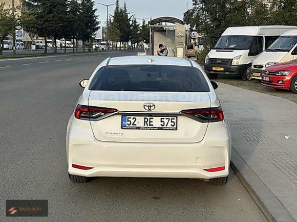 BOSSES DEN HATASIZ BOYASIZ 2024 COROLLA 1.5 VİSİON /68 BİN KM/