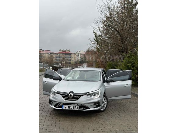 Sahibinden Renault Megane 1.5 Blue DCI Touch 2025 Model 