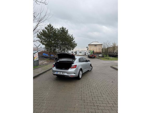 Sahibinden Renault Megane 1.5 Blue DCI Touch 2025 Model 