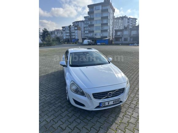 Sahibinden Volvo S60 1.6 T4 Advance 2012 Model  160.000 km Beyaz