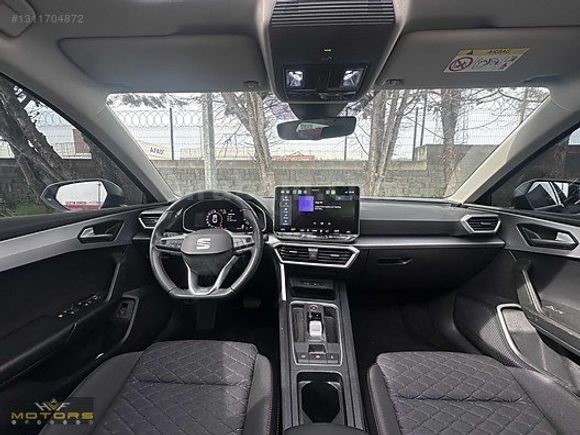 2025 LEON FR 1.5 PLUG-IN HYBRİD 204 HP FR FULL+FULL
