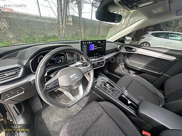 2025 LEON FR 1.5 PLUG-IN HYBRİD 204 HP FR FULL+FULL