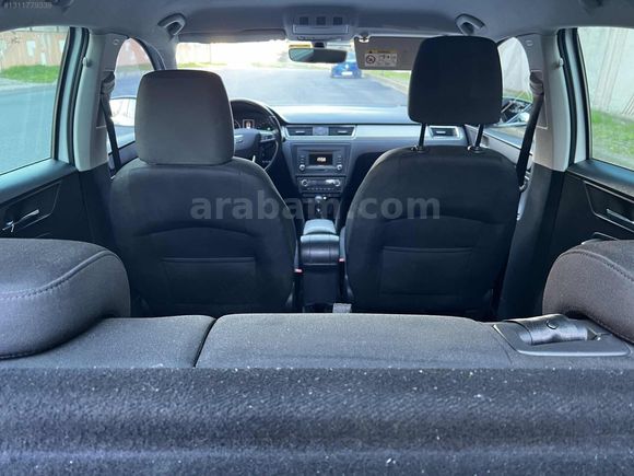 Tarık motors tan temiz otomatik aile aracı