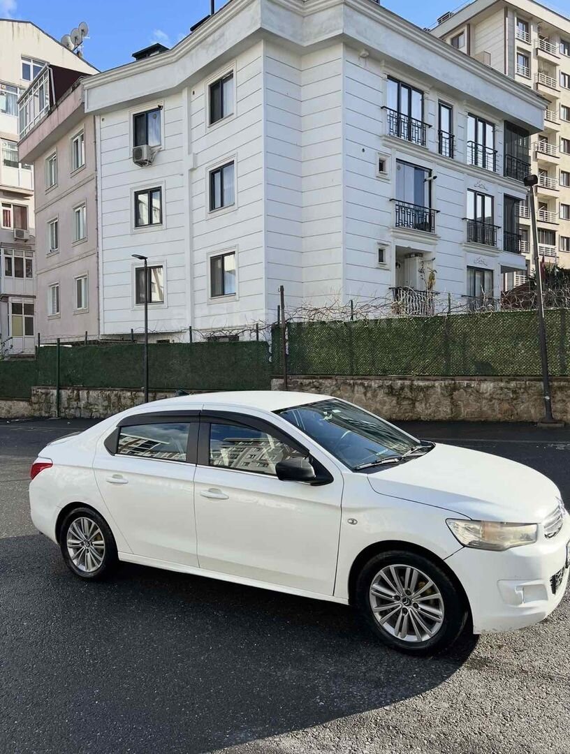 Sahibinden Citroen C-Elysée 1.6 HDi Exclusive 2014 Model İstanbul 174.400 km Beyaz 3
