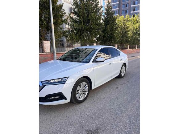 Sahibinden Skoda Octavia 1.5 e-Tec Elite 2021 Model 