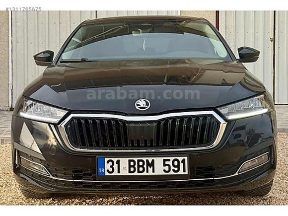 - 2023 MODEL DÜŞÜK KM OCTAVİA-