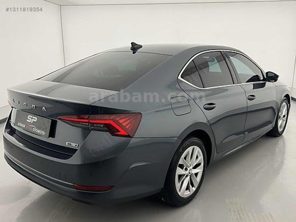 K.KARTINA 9TAKSİT 2022 SKODA OCTAVIA 1.5TSI e-TEC PREMIUM HİBRİT