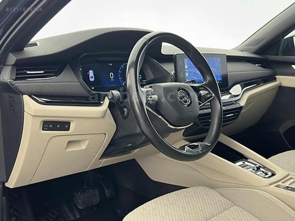 K.KARTINA 9TAKSİT 2022 SKODA OCTAVIA 1.5TSI e-TEC PREMIUM HİBRİT