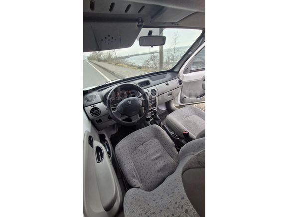 Sahibinden Renault Kangoo Multix 1.5 dCi Authentique 2004 Model  303.000km Beyaz