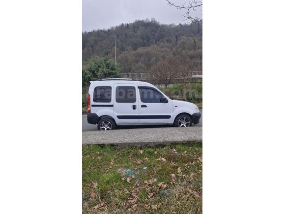 Sahibinden Renault Kangoo Multix 1.5 dCi Authentique 2004 Model  303.000km Beyaz