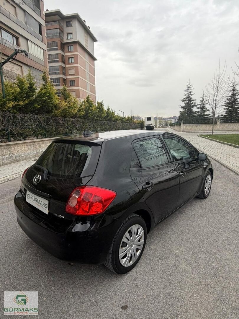 Galeriden Toyota Auris 1.4 D-4D Comfort 2009 Model Konya 292.000 km Siyah 7