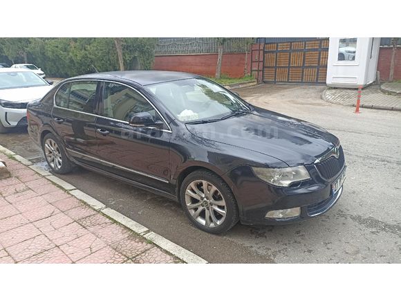 Sahibinden Skoda SuperB 1.4 TSI Comfort 2009 Model  197.000 km Siyah