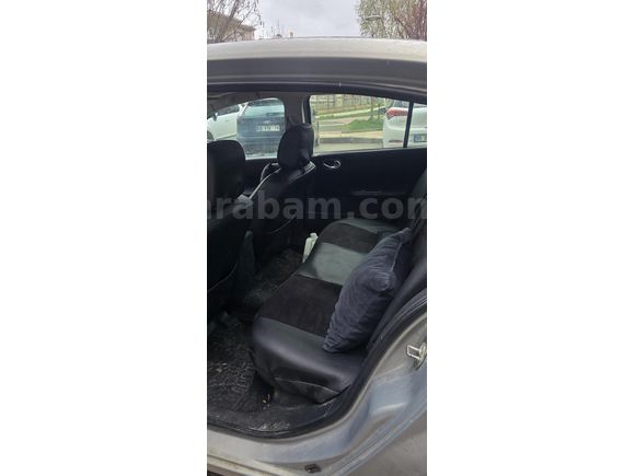 Sahibinden Renault Megane 1.6 Dynamique 2004 Model