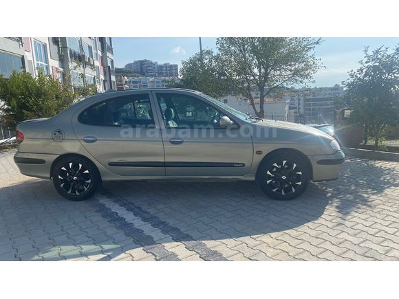 Sahibinden Renault Megane 1.9 DTi Expression 2003 Model  328.000 km